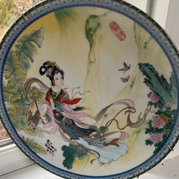 Zhao Huimin’s Porcelain  Beauties Of The Red Mansion Plates Set of 4 - Picture 4 of 10